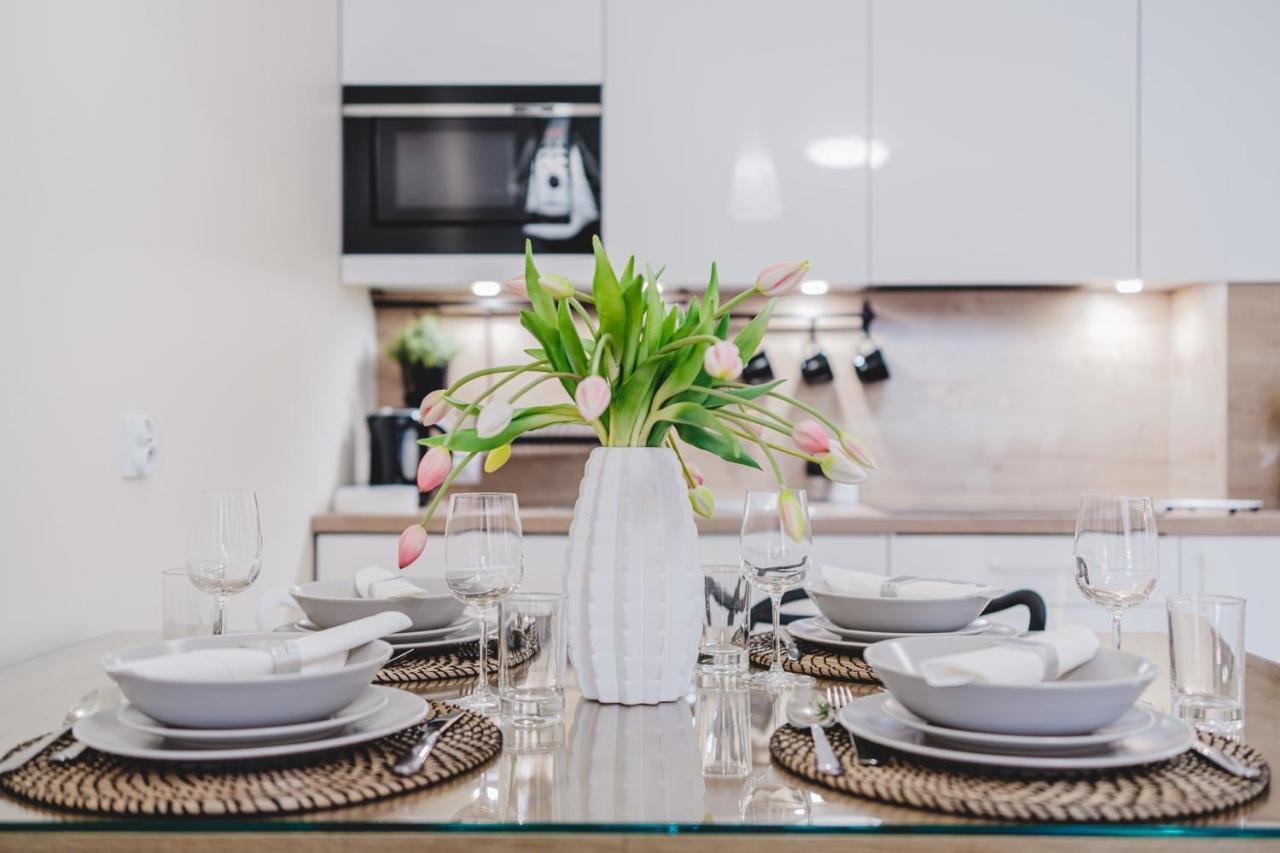 Apartament Niko ทอรูน ภายนอก รูปภาพ