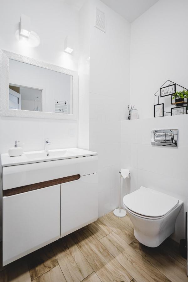 Apartament Niko ทอรูน ภายนอก รูปภาพ