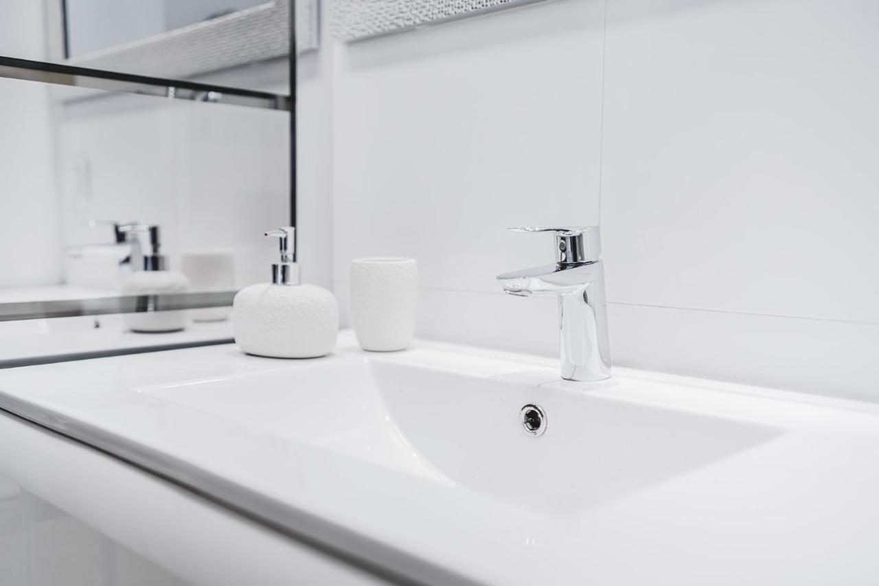 Apartament Niko ทอรูน ภายนอก รูปภาพ