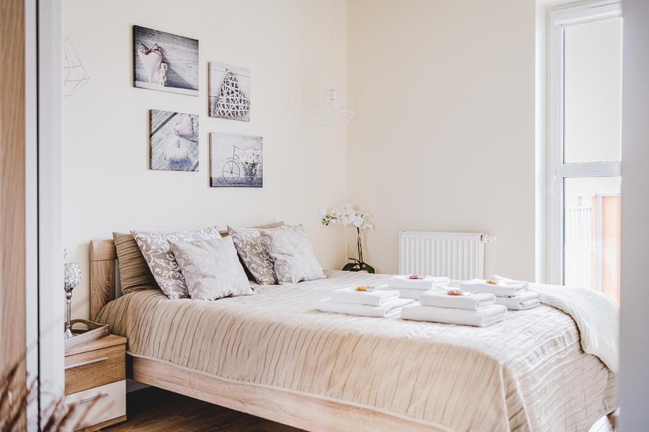 Apartament Niko ทอรูน ภายนอก รูปภาพ