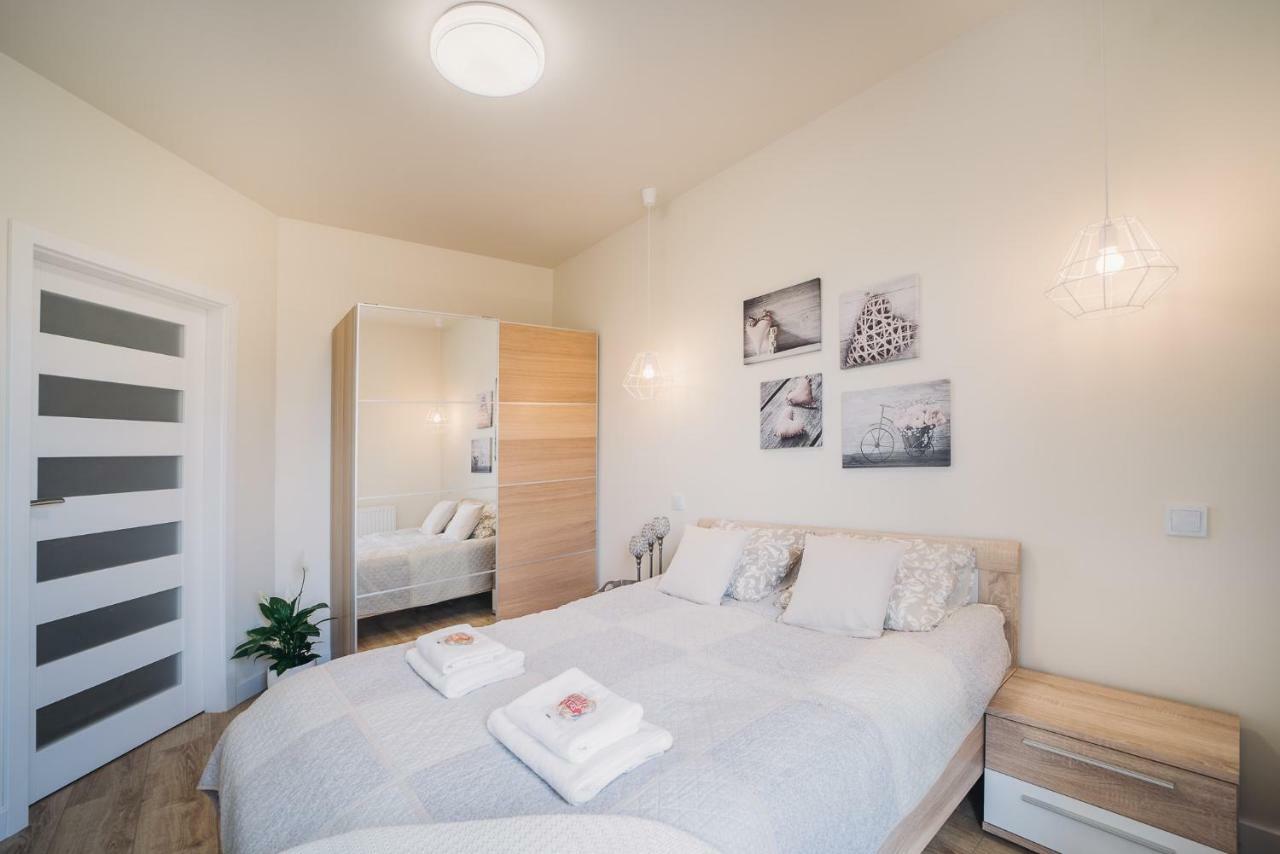 Apartament Niko ทอรูน ภายนอก รูปภาพ
