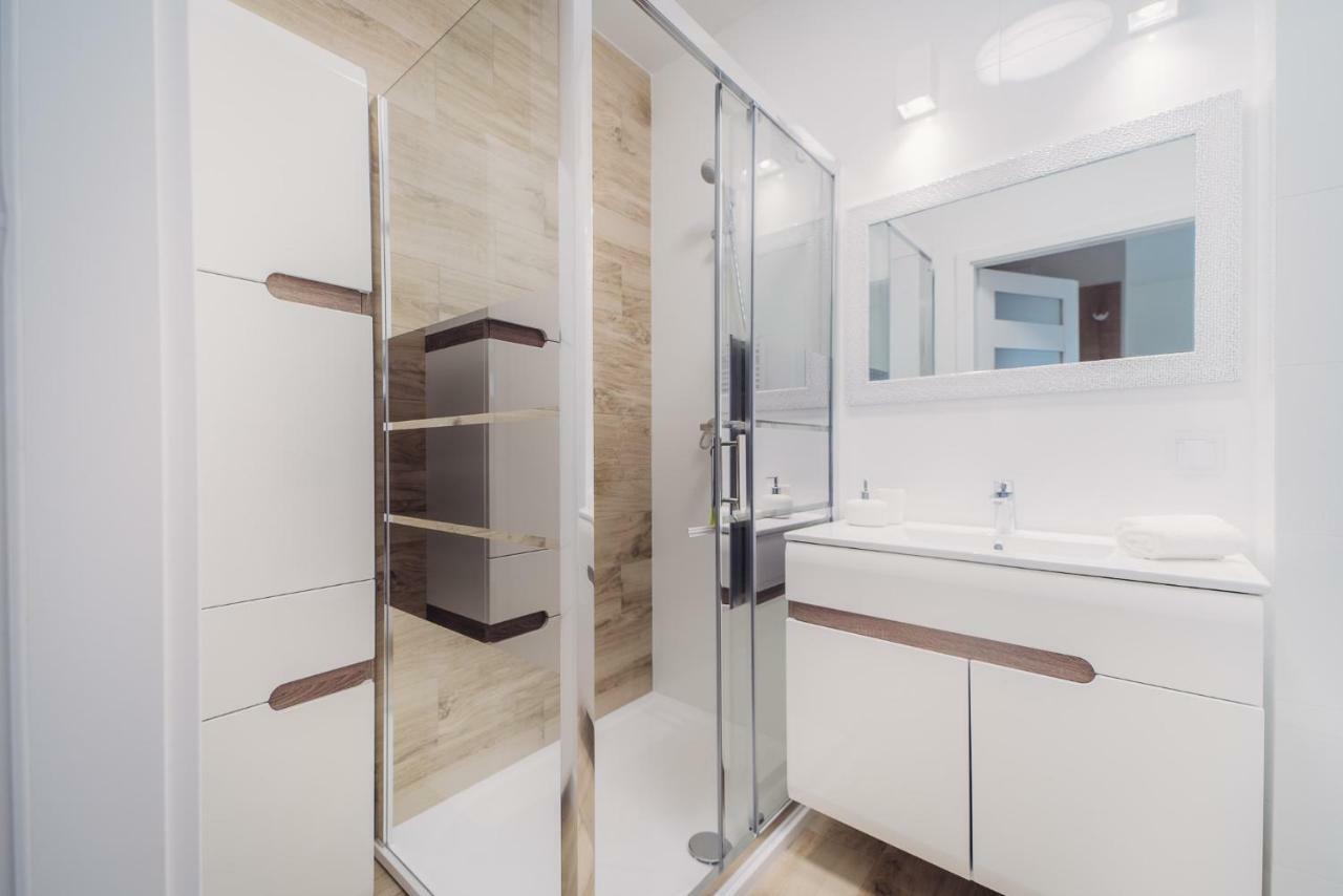 Apartament Niko ทอรูน ภายนอก รูปภาพ